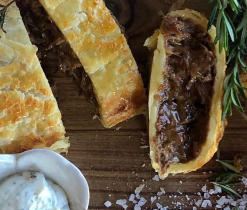 Pulled lamb, bacon & paprika mini pies (4 pies x 250g each)